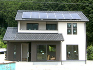 十字屋グループの太陽光発電の施工事例の施工事例02